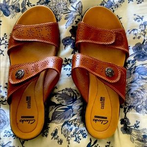 Beautiful Clarks sandals-like new-